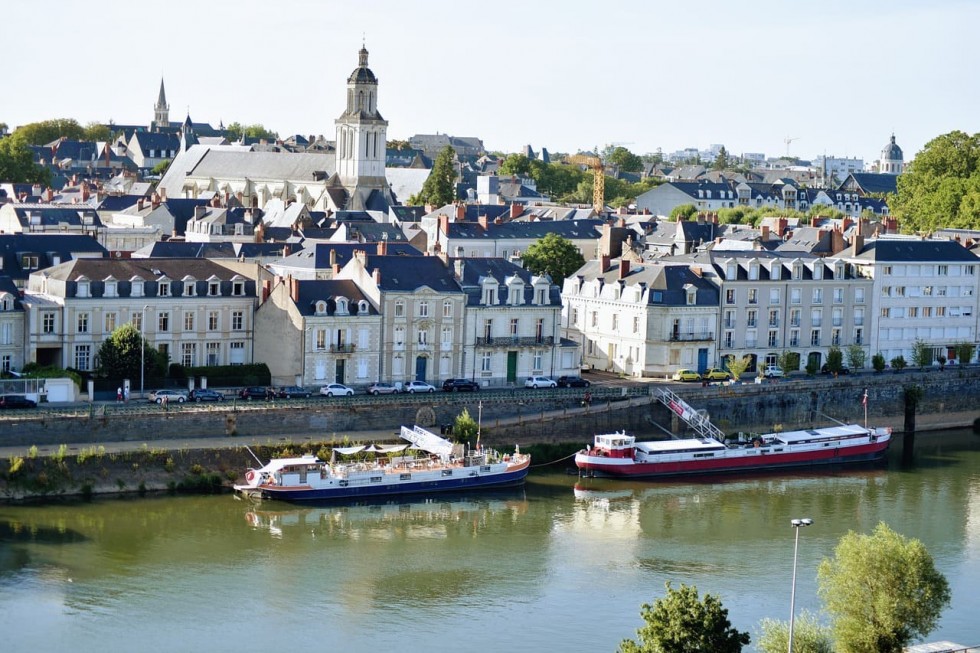 Vue sur Angers et la Maine près de l'hôtel Angers Le Castel