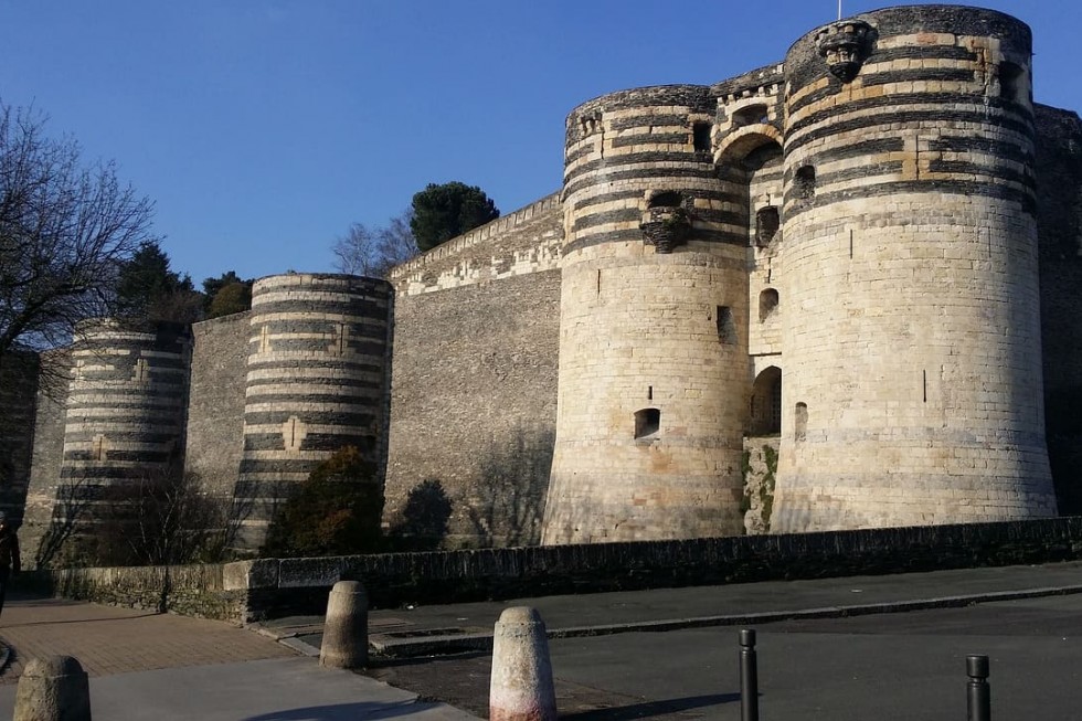 vue extérieure du chateau d'angers pres de l'hotel Angers Le castel